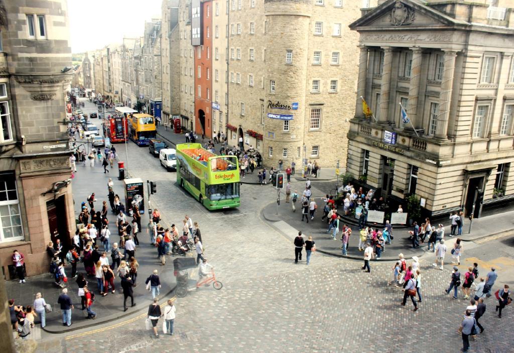 Royal Mile Mansions 14 Apartamento Edimburgo Exterior foto